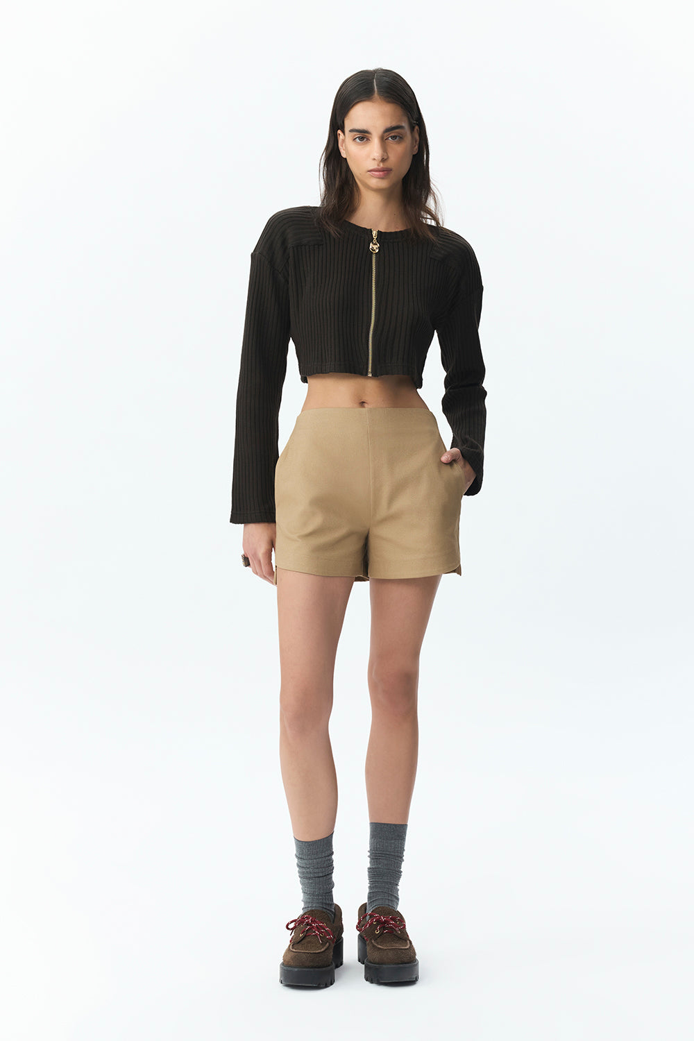 Boxy fit Medium Length Short