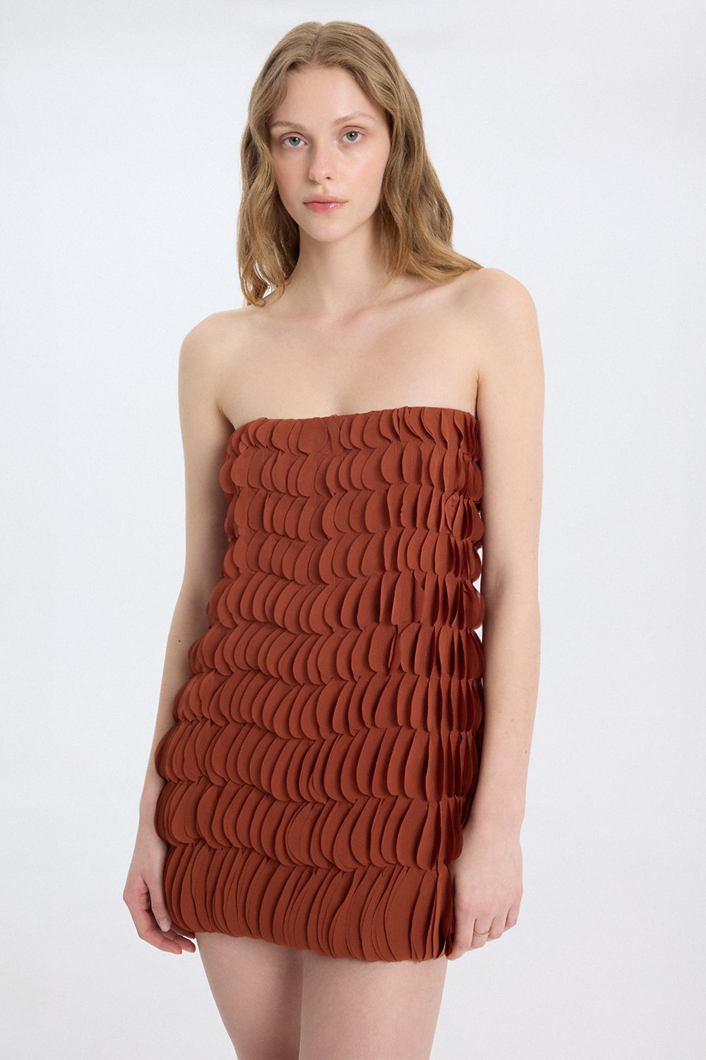 Dokulu Straplez Mini Elbise